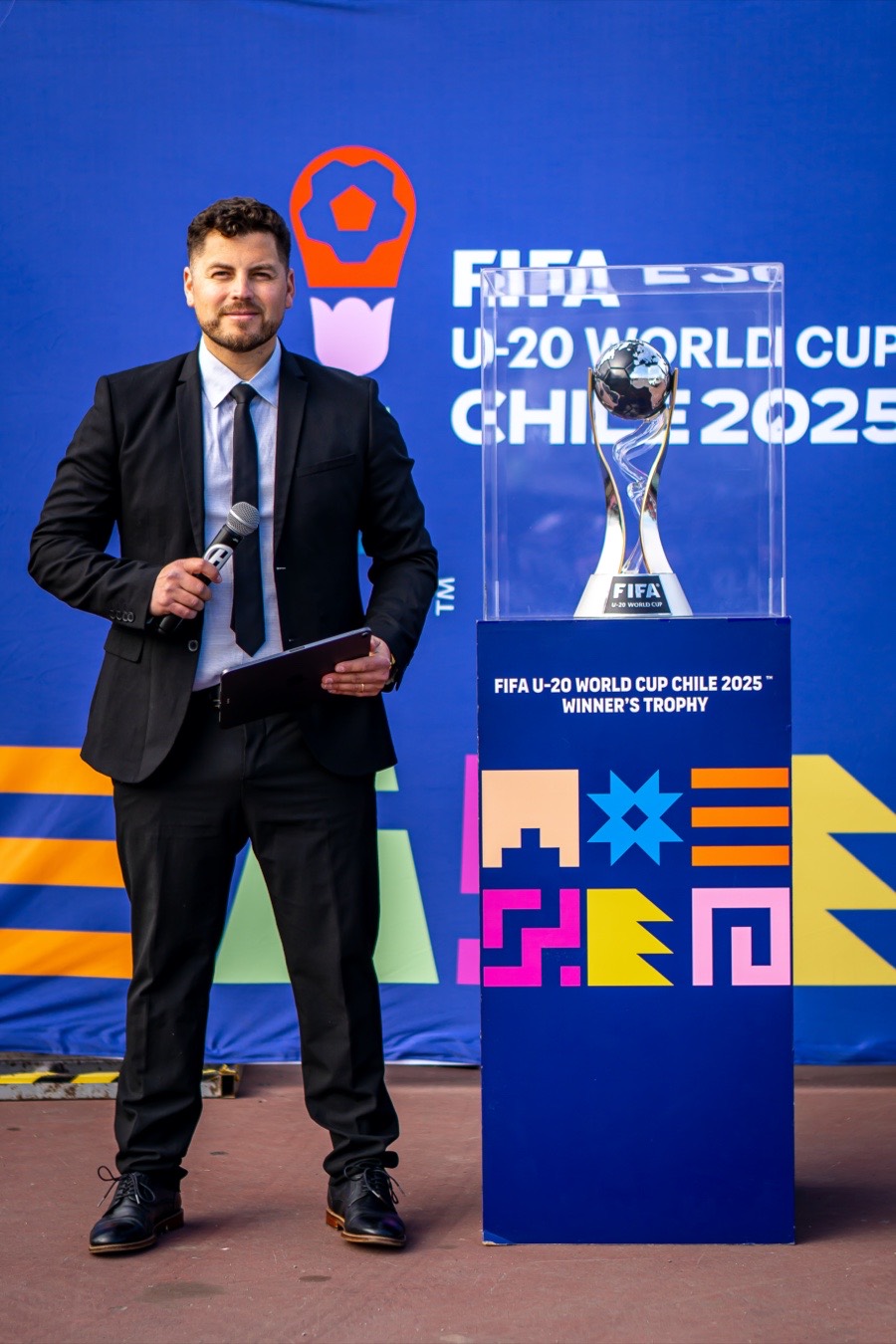 Rodrigo Torres en el podio de la FIFA U-20 World Cup Chile 2025